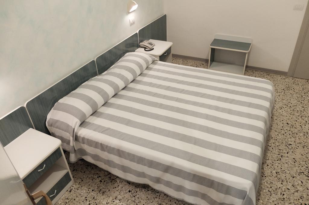 Hotel Aurea ريميني المظهر الخارجي الصورة
